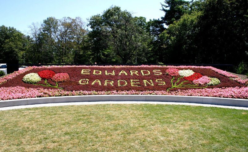 Edwards Gardens , Canada